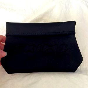 SKIMS Neoprene Pouch
